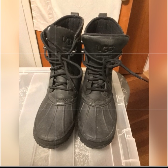 UGG RAIN /WINTER SNOW BOOT SZ 9 - Picture 2 of 10